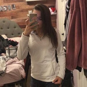 White North Face Pullover